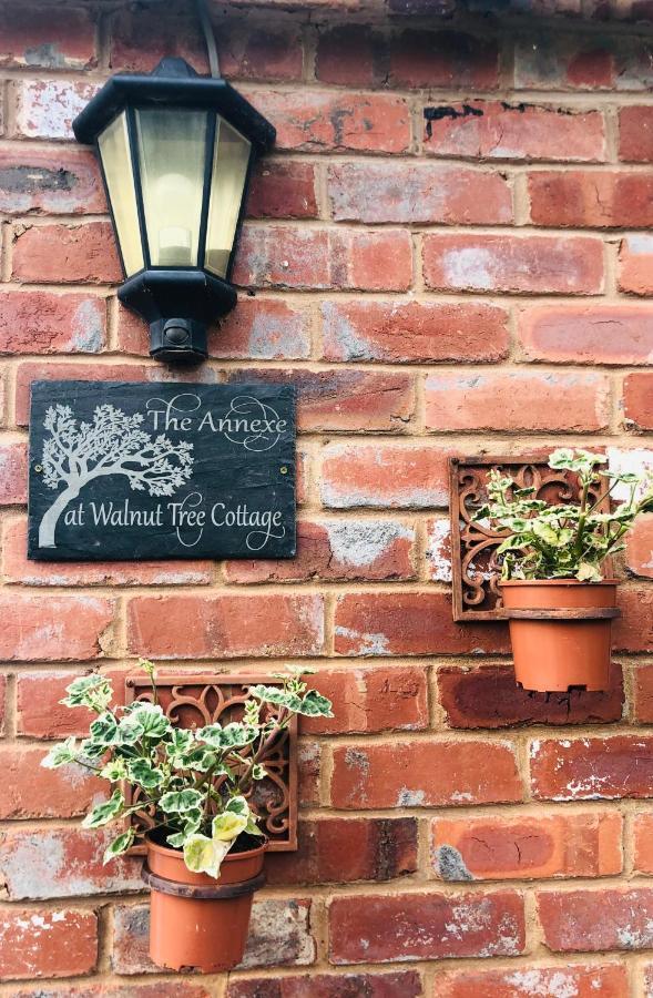 The Annexe At Walnut Tree Cottage Hope under Dinmore Extérieur photo